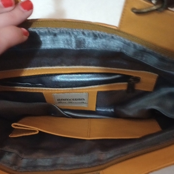 Quilted Mustard Handbag - Picture 3 of 6